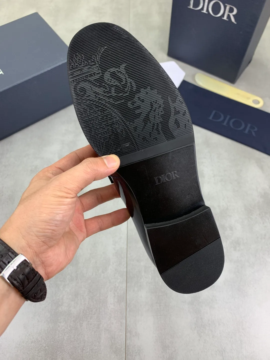 Men's men's shoes 💰P560 new style 💰high version 💎💎💎Dior original version! Top Italian purchasing agent! Men's business casual leather shoes, original imported open-edge beaded calfskin upper, ultimate texture, gentlemanly style, imported water-dyed cowhide inside, top-quality original Italian rubber outsole, first-class workmanship, top quality! Size: 39-44 (45 customized) 4️⃣ colors available